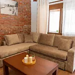 Lejlighed Cozy Lair Apartments Sarandë