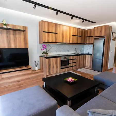 Cozy Lair Apartman Saranda