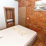 Apartment Cozy Lair Apartments *