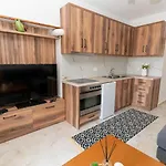 Cozy Lair Apartments Apartment *