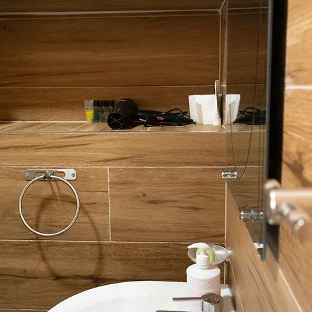 Cozy Lair 公寓 Sarandë